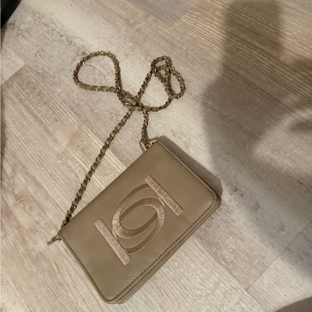 Elegant Tan Chain Shoulder Bag